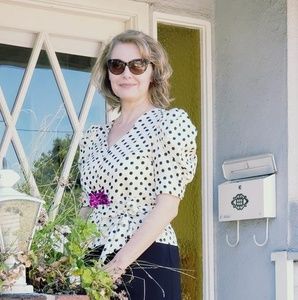 Meet your Posher, Manuela